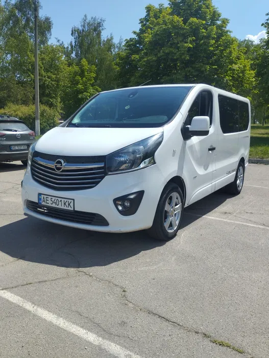 Опель Віваро 2015 2.0 турбодизель 14 200 $