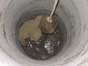 Чистка колодязя