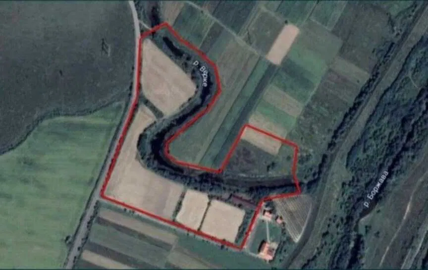 Земля 10,45 га з водним фондом