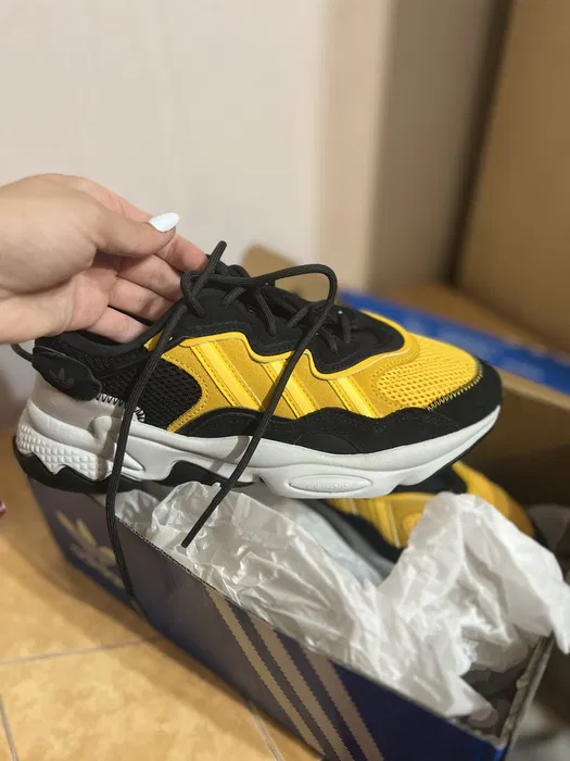 Кросівки оригінал Adidas OZWEEGO