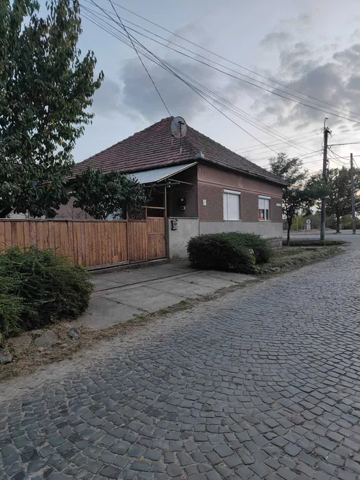 Продаєтся будинок