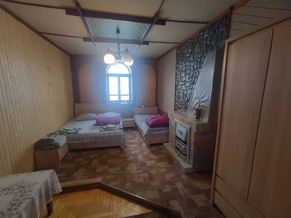 ОРЕНДА кімнат у 3-х кімнатному будинку за 2-3 хв. ходи до термбасейнів