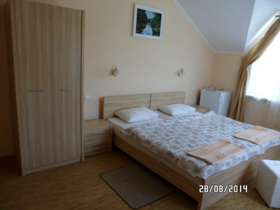 VILLA VERA Нова Садиба біля Термального басейну Закарпаття+ парковка