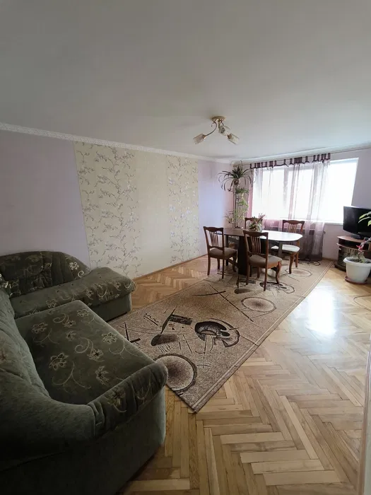 Здам квартиру біля басейні