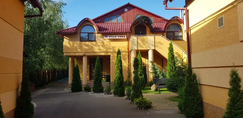 VILLA VERA Нова Садиба біля Термального басейну Закарпаття+ парковка