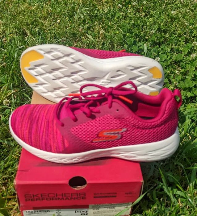 Нові кросівки Skechers GO RUN 600 — розмір 36