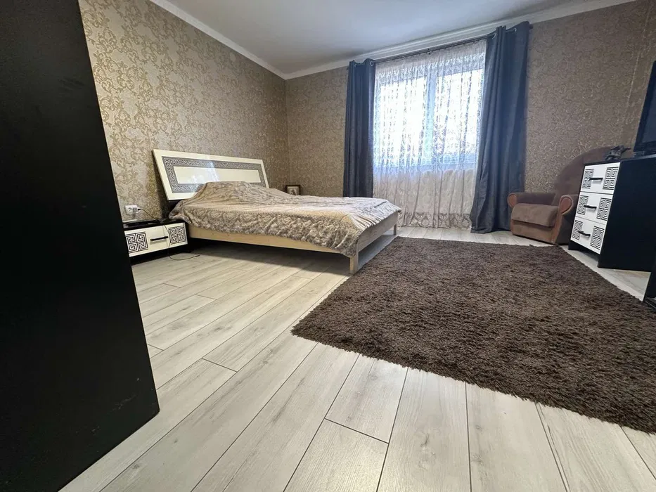 Будинок біля термальних басейнів