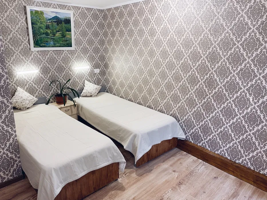 Здам подобово будинок-студія біля басейну спортбаза «Закарпаття»