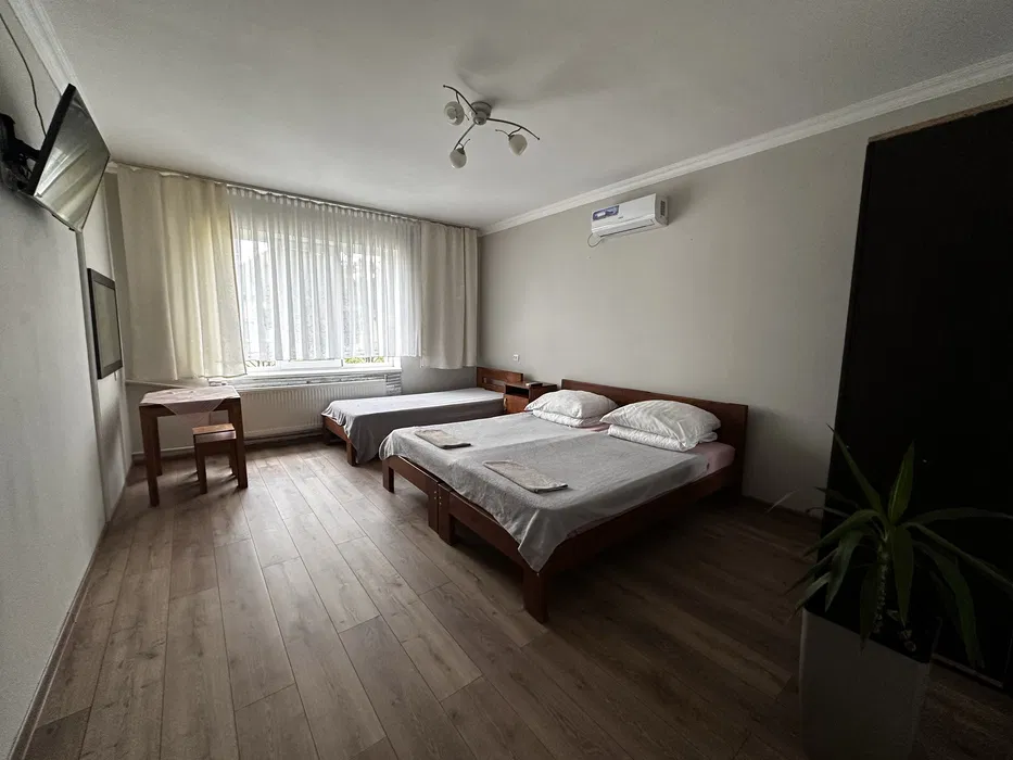 Житло подобово Берегово; Апартамент з 10.10