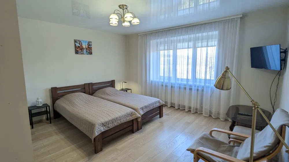 Житло подобово двокімнатна квартира біля термального б