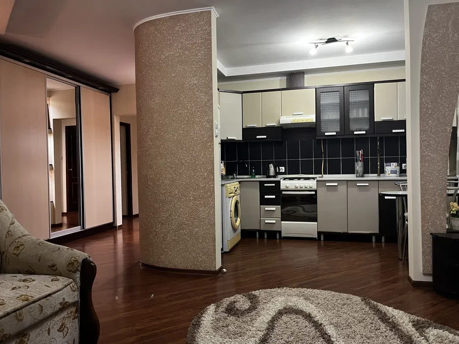 Подобова оренда трикімнатноі квартири біля термального басейну