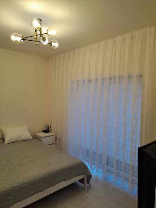 З 27.09 подобово будинок у центрі Берегово