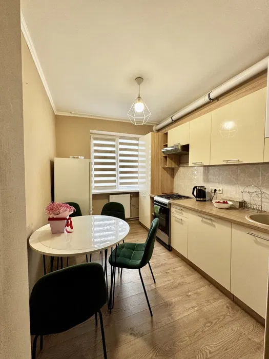 Квартира Берегове подобово біля басейну.