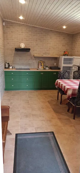 Великий будинок подобово