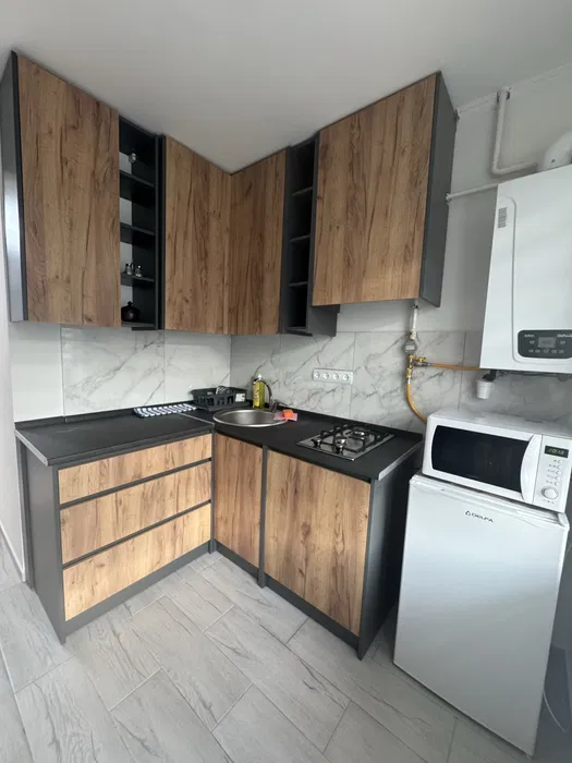 Оренда однокімнатної квартири біля басейну подобово вільно з 30 жовтн