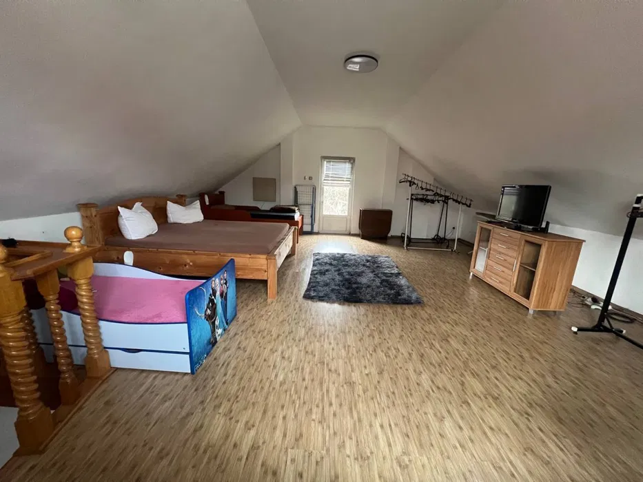 Здається будинок у центрі Берегова