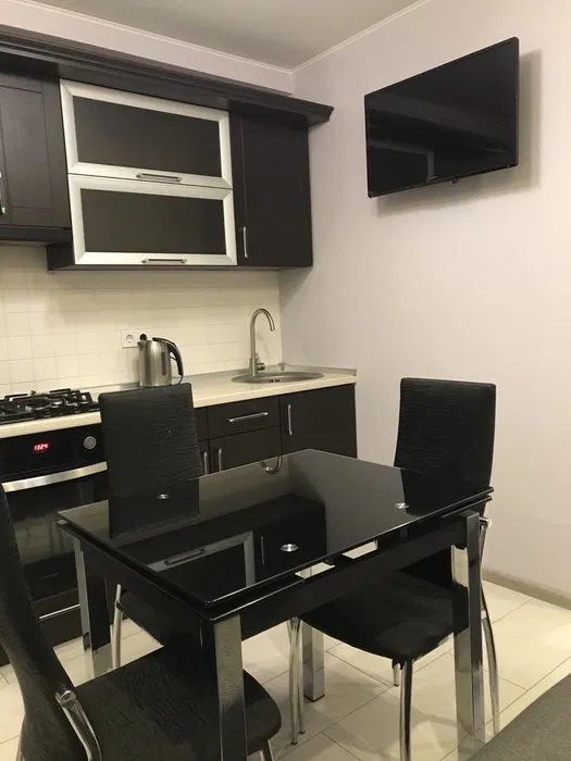 2-х кімн.Апартаменти біля Басейнів