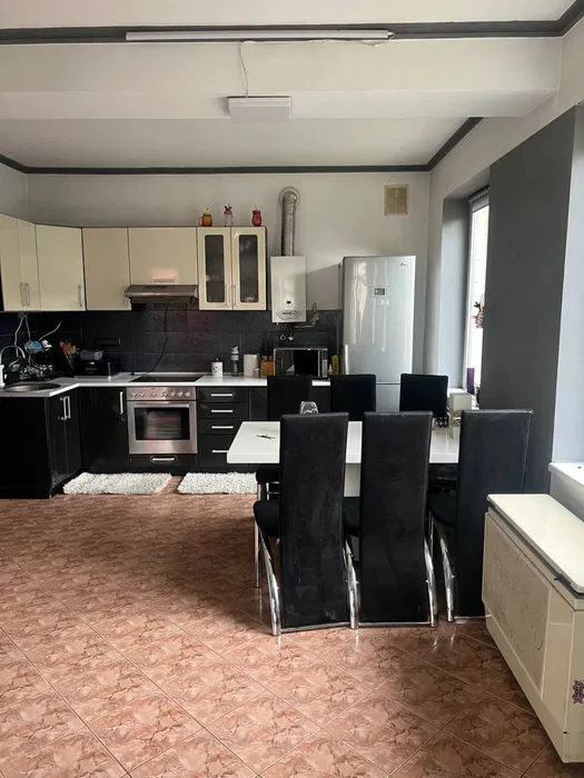 Здається будинок у центрі Берегова