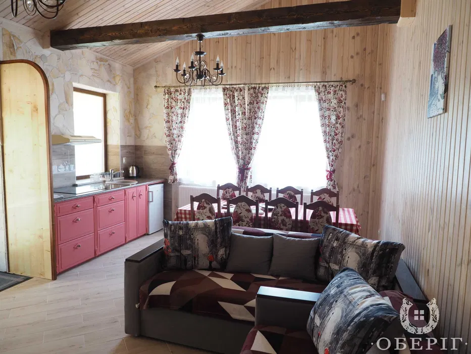 коттедж 150 метрів від термалів