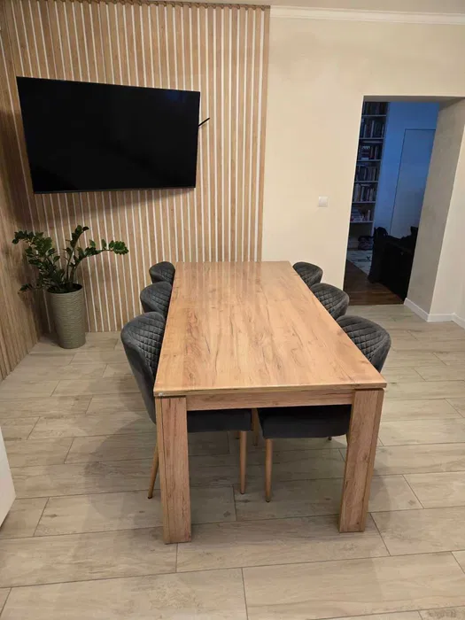 Стіл обідній LINTRUP 90×190/280см + 8 стільців Б/В (в хорошому стані)