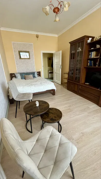 Здається квартира в центрі Берегова 5 хв до басейну