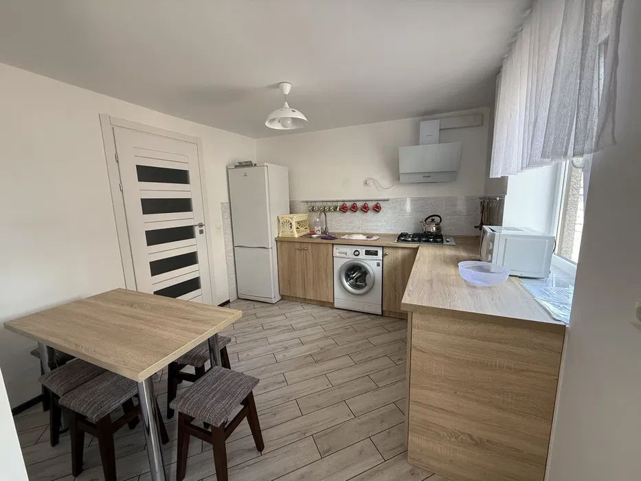 Здам будинок подобово