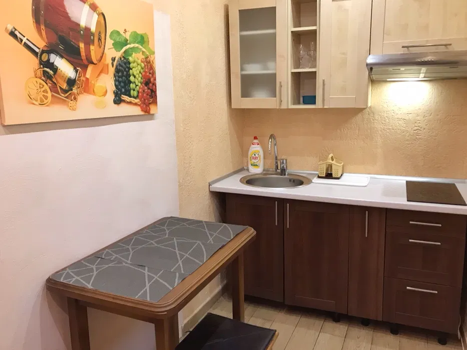 Житло для двох 10хв пішки від басейнів