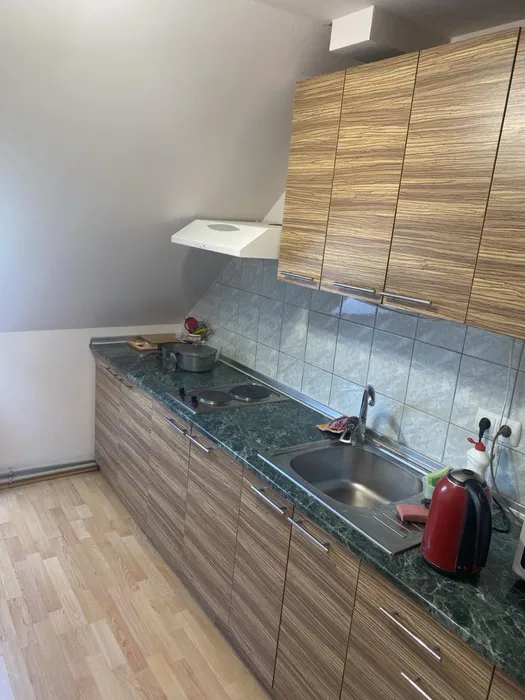 Будинок в центрі місті, кімнати подобово